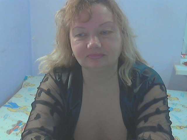 LucyAlexis's BongaCams show and profile