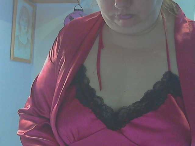 LucyAlexis's BongaCams show and profile