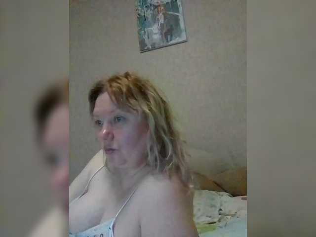 LucyAlexis's BongaCams show and profile