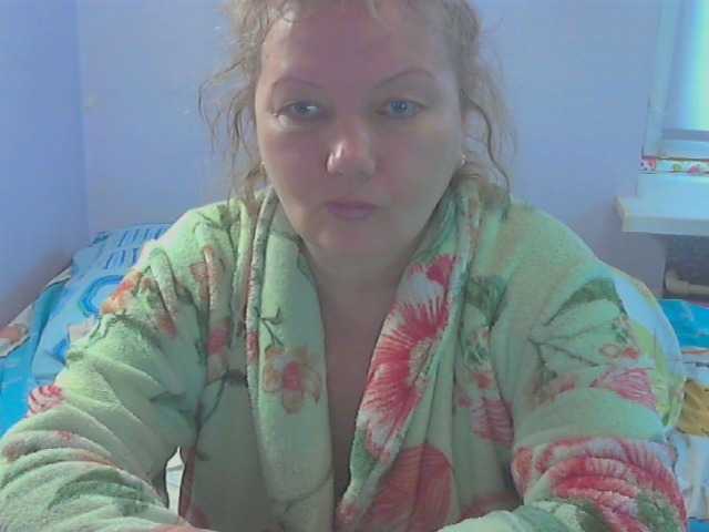 LucyAlexis's BongaCams show and profile