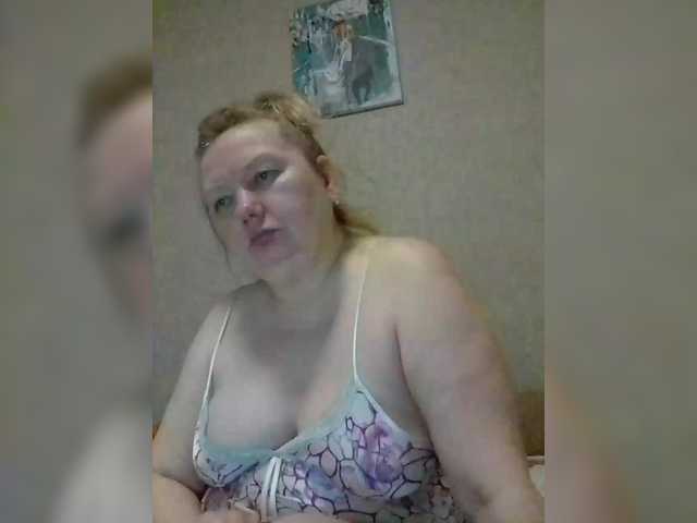 LucyAlexis's BongaCams show and profile