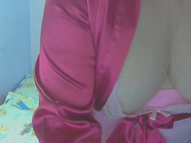 LucyAlexis's BongaCams show and profile