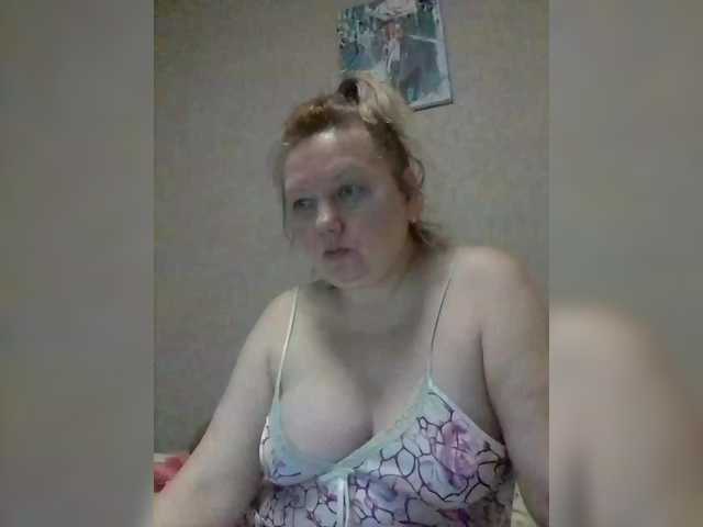 LucyAlexis's BongaCams show and profile