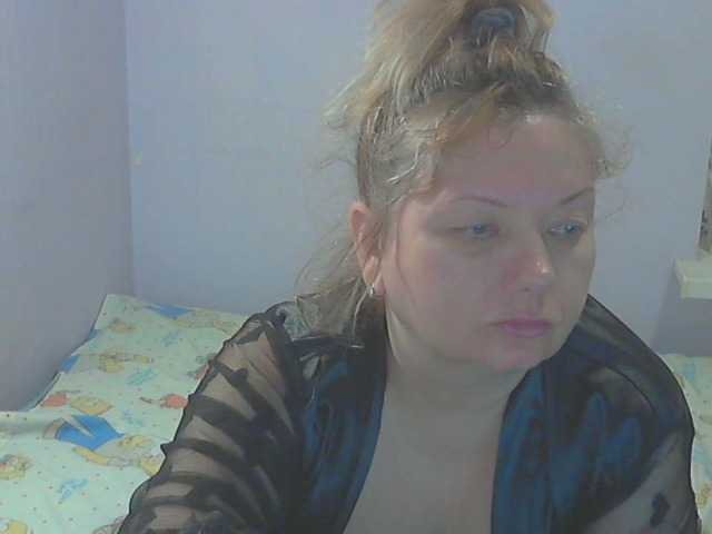 LucyAlexis's BongaCams show and profile