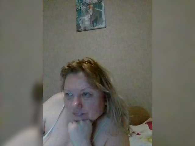 LucyAlexis's BongaCams show and profile