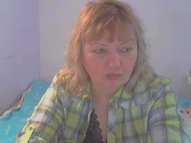 LucyAlexis's BongaCams show and profile