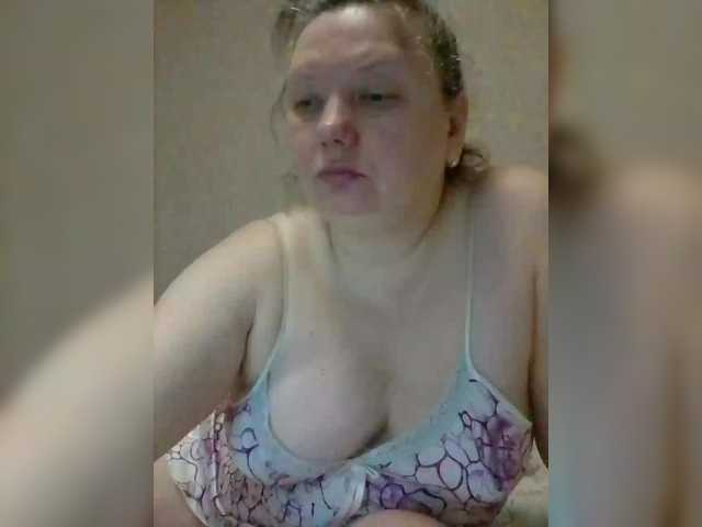 LucyAlexis's BongaCams show and profile