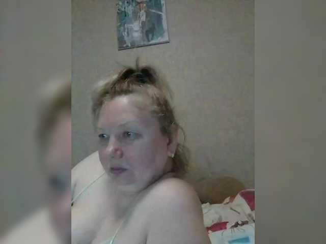 LucyAlexis's BongaCams show and profile