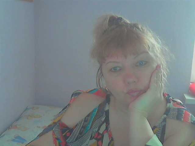 LucyAlexis's BongaCams show and profile