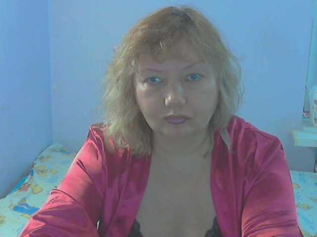 LucyAlexis's BongaCams show and profile