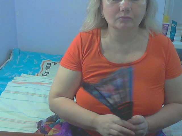 LucyAlexis's BongaCams show and profile