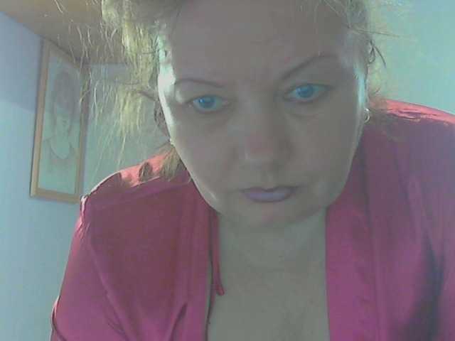 LucyAlexis's BongaCams show and profile