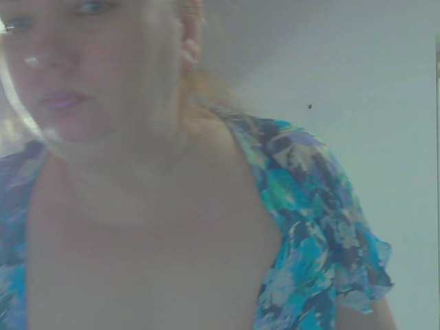 LucyAlexis's BongaCams show and profile