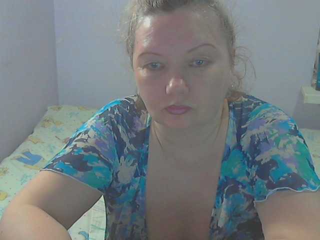 LucyAlexis's BongaCams show and profile