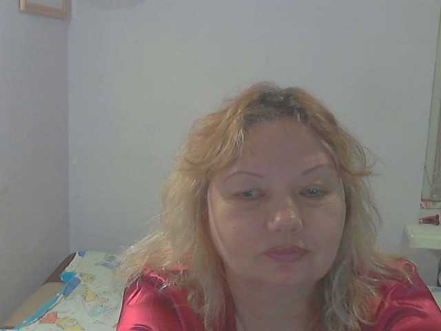 LucyAlexis's BongaCams show and profile