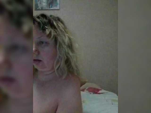 LucyAlexis's BongaCams show and profile