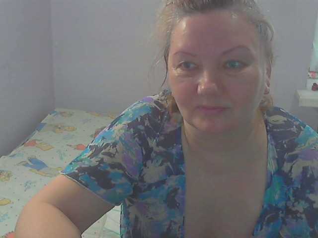 LucyAlexis's BongaCams show and profile