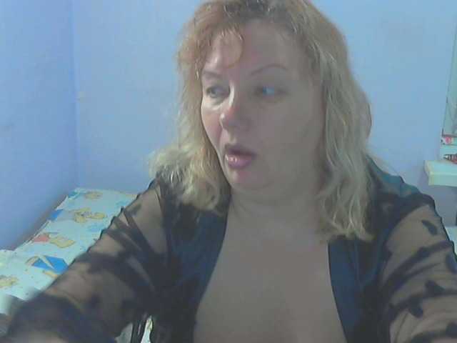 LucyAlexis's BongaCams show and profile