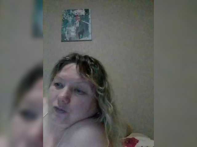 LucyAlexis's BongaCams show and profile