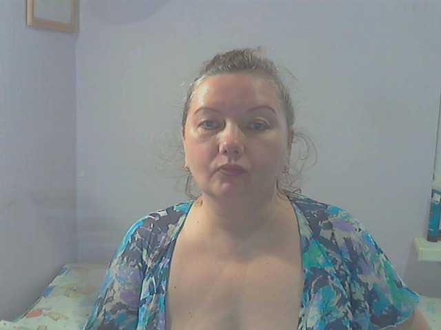 LucyAlexis's BongaCams show and profile