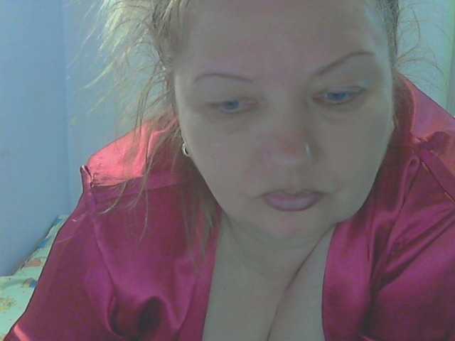 LucyAlexis's BongaCams show and profile