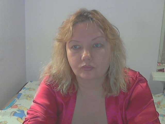 LucyAlexis's BongaCams show and profile