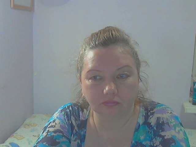 LucyAlexis's BongaCams show and profile