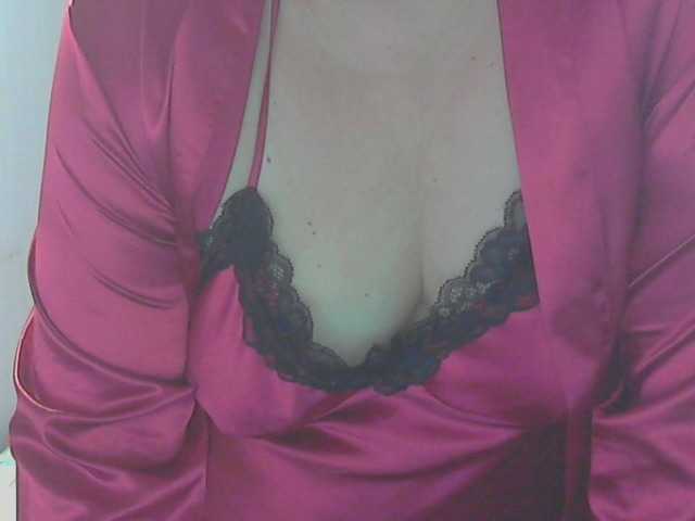 LucyAlexis's BongaCams show and profile