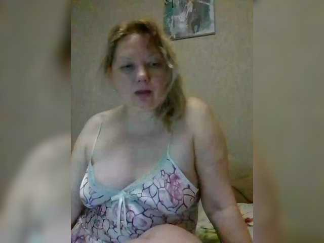 LucyAlexis's BongaCams show and profile