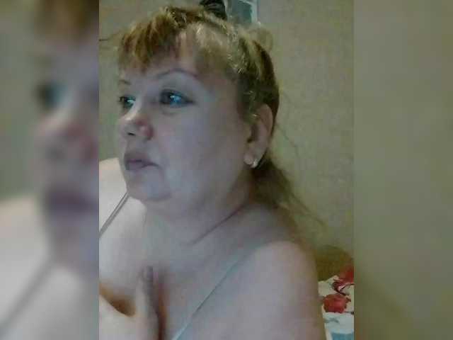 LucyAlexis's BongaCams show and profile