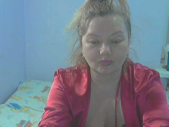 LucyAlexis's BongaCams show and profile