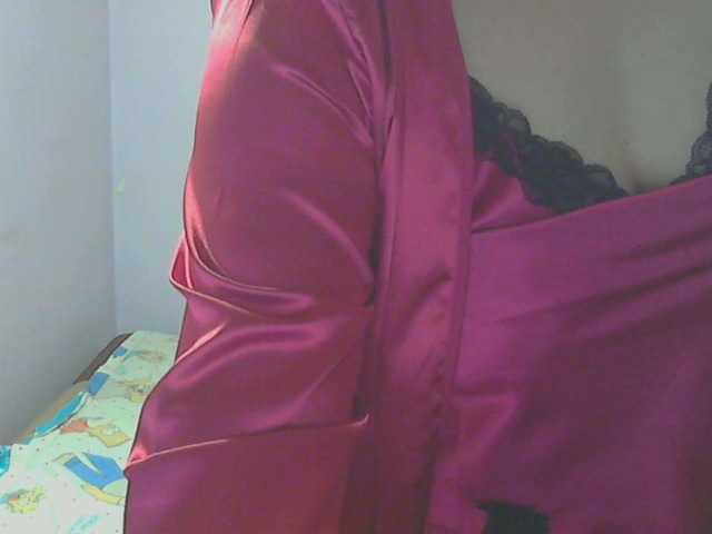 LucyAlexis's BongaCams show and profile