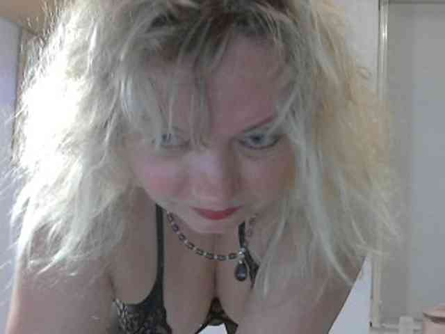 LucyAlexis webcam