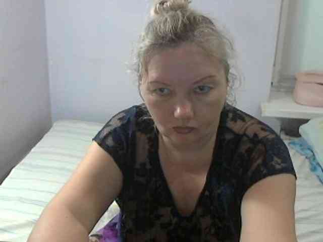 LucyAlexis webcam