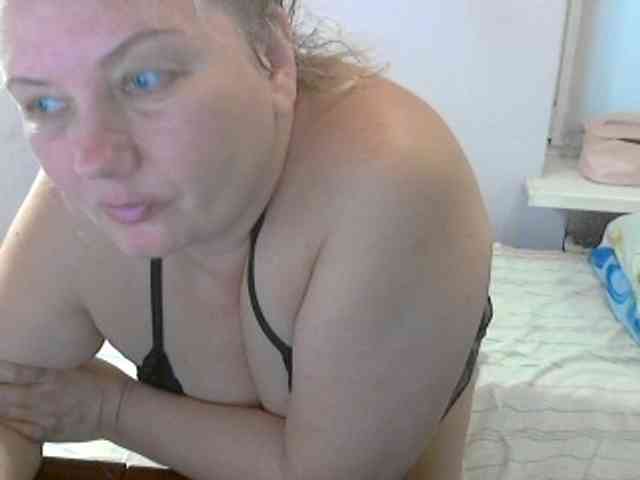 LucyAlexis webcam