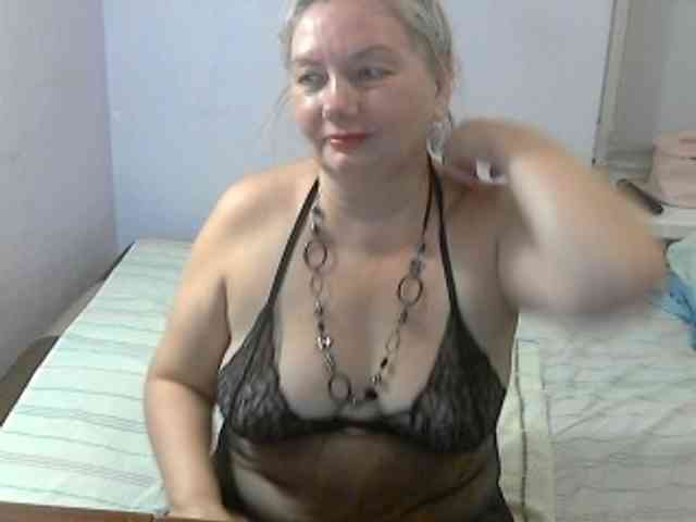 LucyAlexis webcam