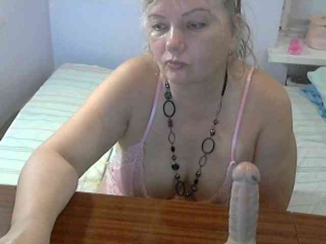 LucyAlexis webcam