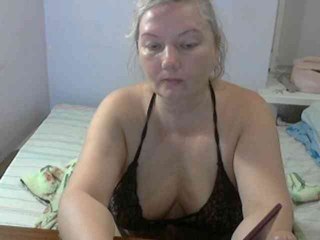 LucyAlexis webcam