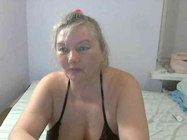 LucyAlexis webcam