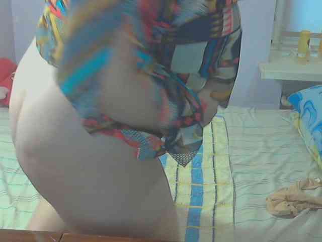 LucyAlexis webcam
