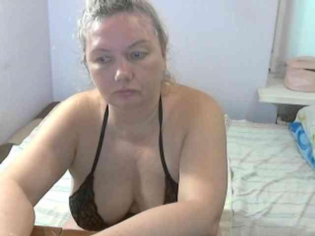LucyAlexis webcam