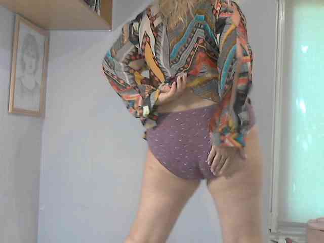 LucyAlexis webcam