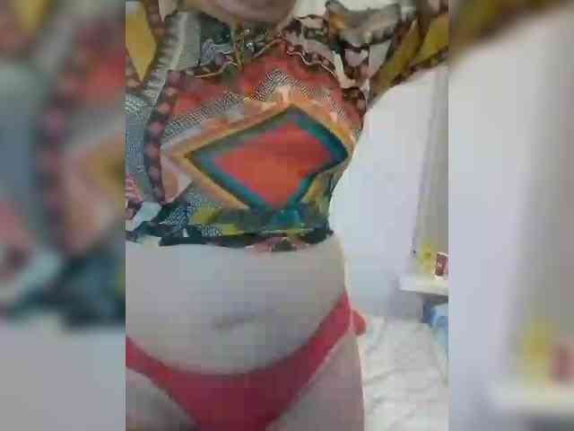 LucyAlexis webcam
