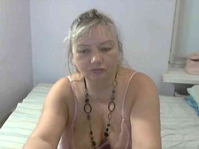 LucyAlexis webcam