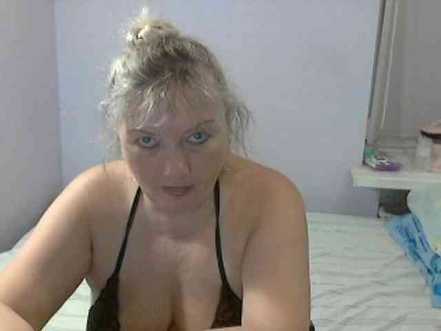 LucyAlexis webcam