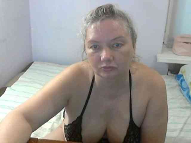 LucyAlexis webcam