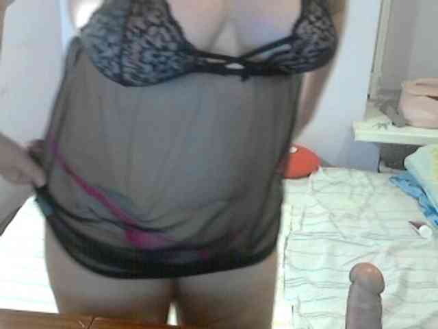 LucyAlexis webcam