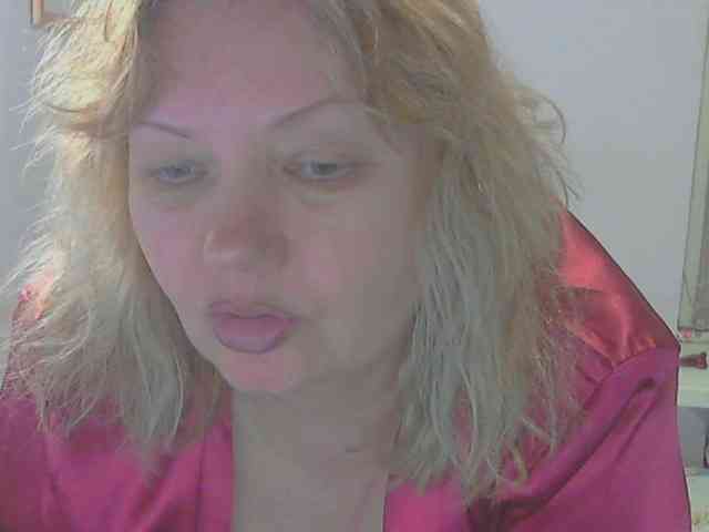 LucyAlexis webcam