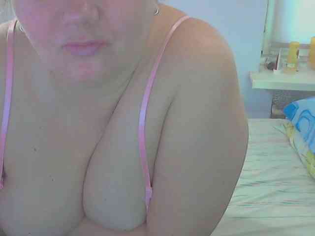 LucyAlexis webcam