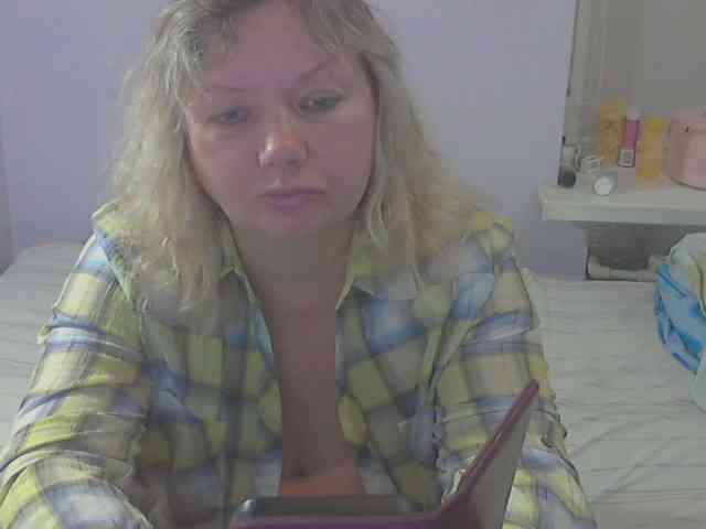 LucyAlexis webcam